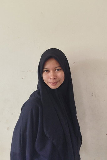 Holila — Inggit cast