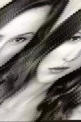 Image of Natalie Shaw