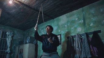 #17 Лише річка тече