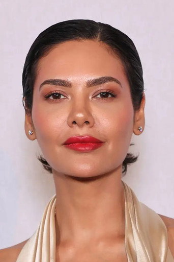 Esha Gupta 照片 3