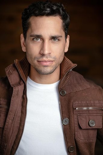 Sebastian Serra headshot
