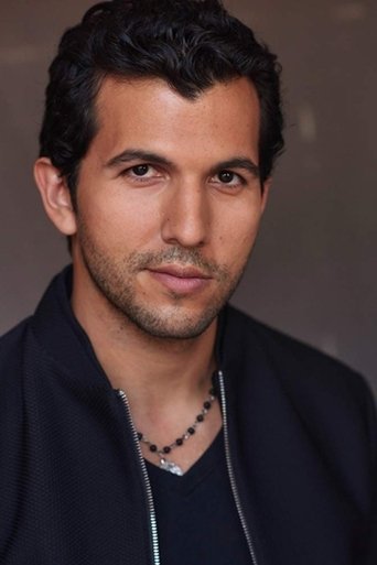 Gabriel Sloyer headshot