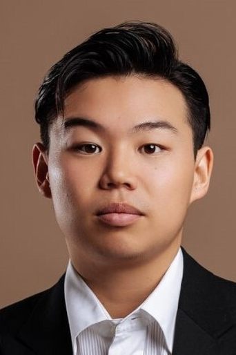 Jun Yu headshot