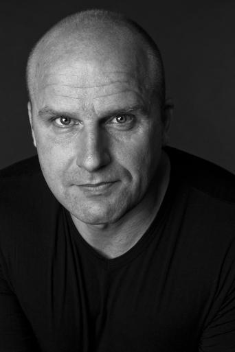 Andrew Pleavin headshot