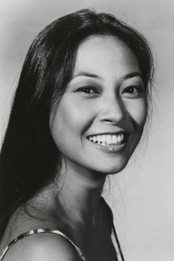 Christina Kokubo headshot
