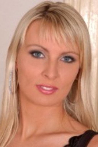 Yessica T. portrait