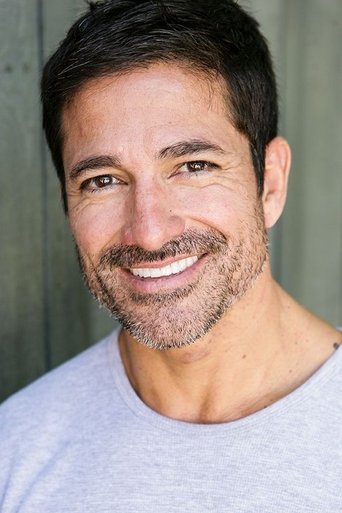 Joe Toro headshot