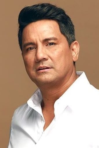 Image of Richard Gomez