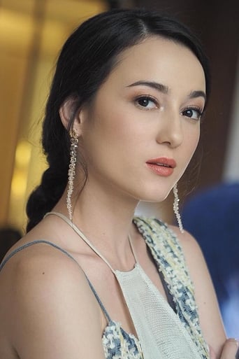 Image of Julie Estelle