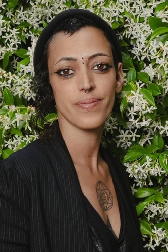 Jade Oukid headshot