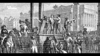 Still 2 from La guillotine, une invention bien française