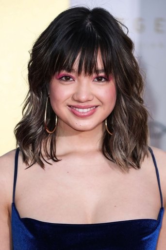 Peyton Elizabeth Lee headshot
