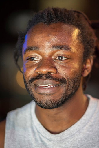 Demi Adejuyigbe foto 2