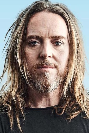 Tim Minchin headshot