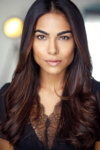 Fernanda Diniz headshot