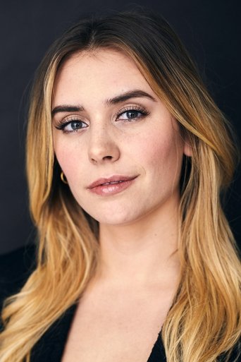 Carlee Ryski headshot