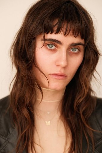 Ally Loannides headshot