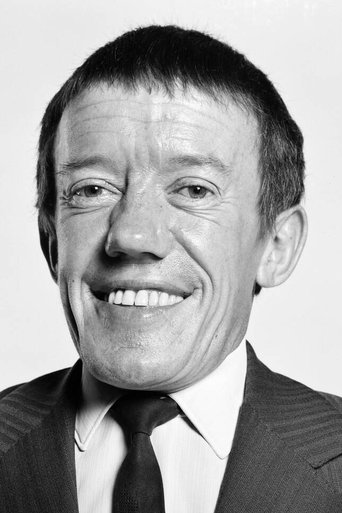 Kenny Baker headshot