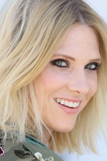 Lucy Walsh headshot