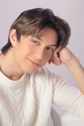 Iñigo Jose is Self - Celebrity Collab Housemate