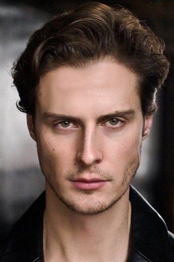 Tye Evans headshot