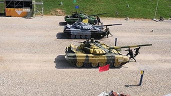 Cena de Um mundo acorrentado