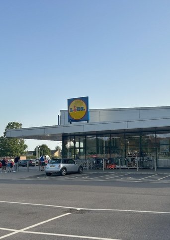 Lidl: Behind the Scenes 24/7