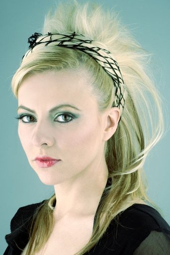 Pamela Spence: Pamela Spensë