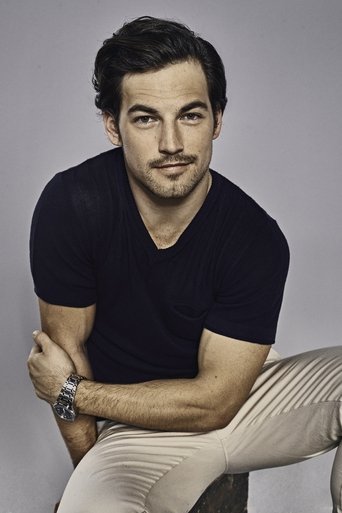 Image of Giacomo Gianniotti