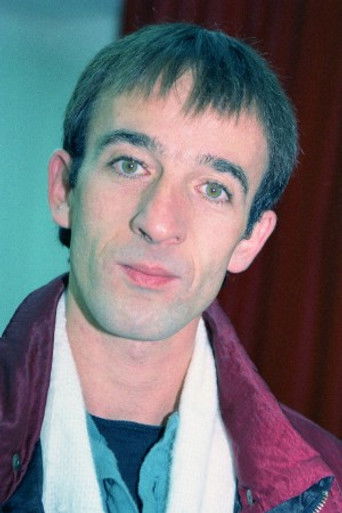 Danny Segev headshot