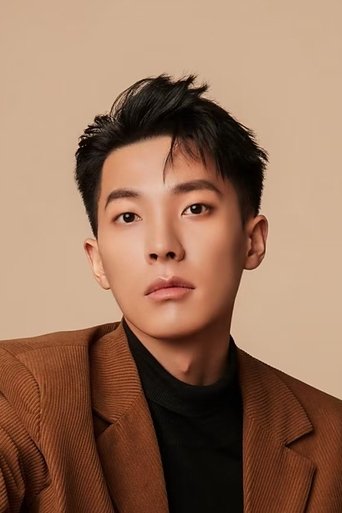 Huang Jiyuan headshot