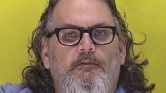 Aflevering 1 — Body in the Barrel