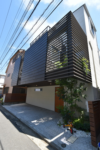 突撃!隣のスゴイ家 poster