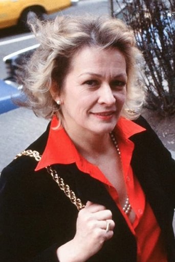 Teri Shields headshot