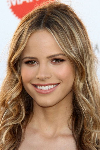 Halston Sage — photo 15