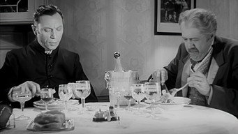 Bizarre, Bizarre (1937)