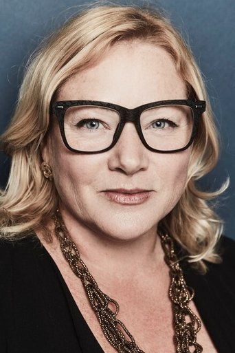 Lisa Shaunessy headshot