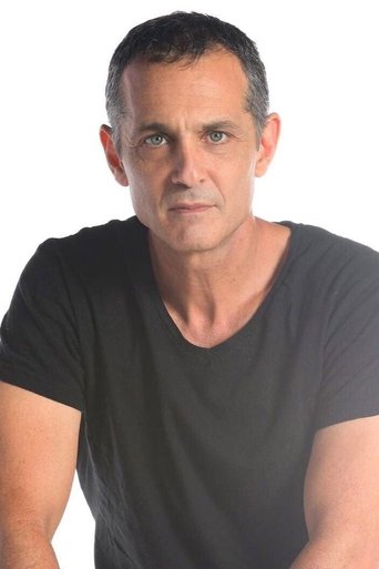 Nathan Ravitz headshot