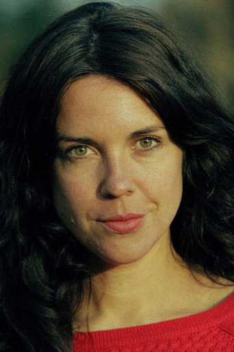 Gabrielle Bradyの人物画像 2