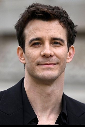 Luke Thompson headshot