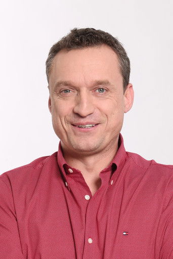 Marcel Forgáč is Host