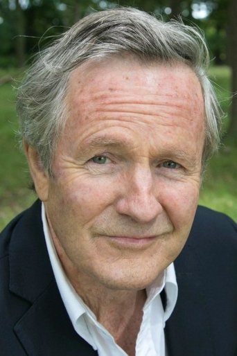 Alistair Findlay headshot
