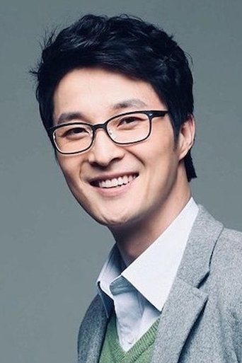 Image of Lee Do-Hyung