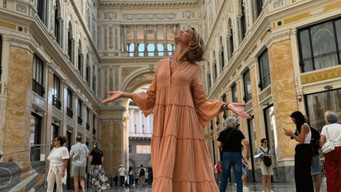 Les voyages de Julie (2026- )