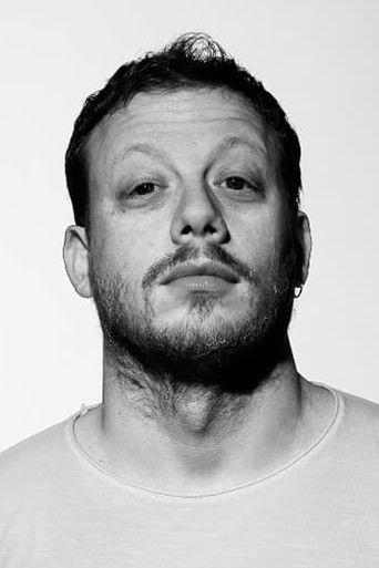 Juan Nemirovsky is Javier Franco