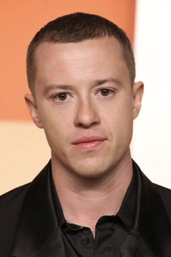 Joseph Quinn