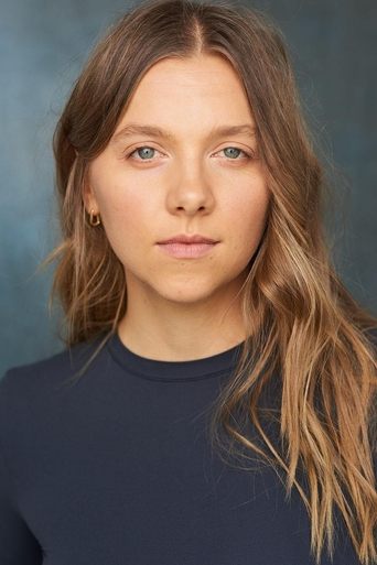 Abby Hilden headshot
