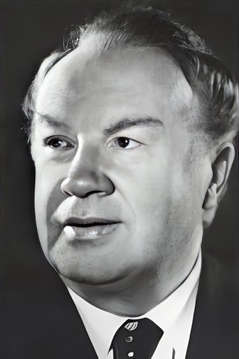 Pyotr Kuleshov hace el papel de дед Pyotr Kuleshov