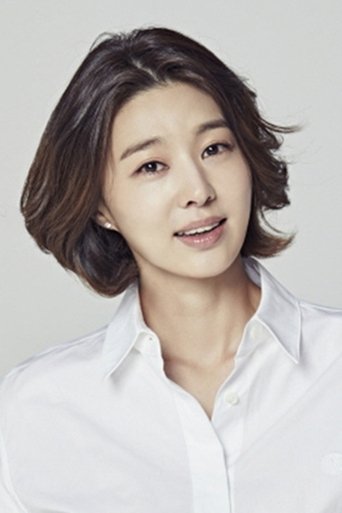 Park Min-jung headshot