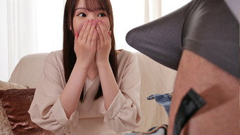 “色白ド直球美少女”香水じゅんの快感！ぜ～んぶ初・体・験めちゃイキ3本番 – Szenenbild